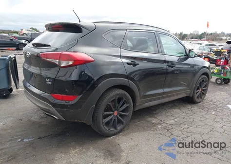 2017 Hyundai Tucson Night z USA, uszkodzony, nr VIN KM8J3CA27HU458728